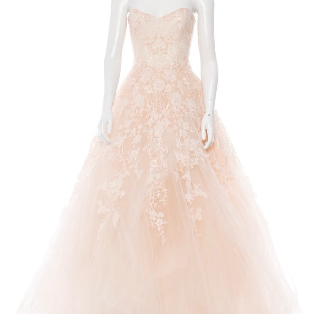 Monique Lhuillier blush tulle strapless gown